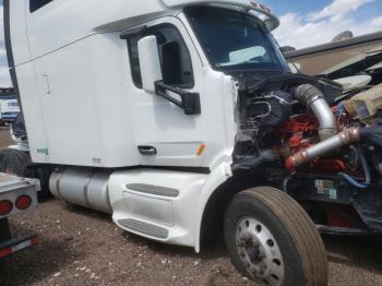  Salvage Peterbilt 579