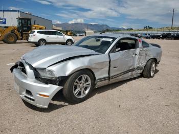  Salvage Ford Mustang