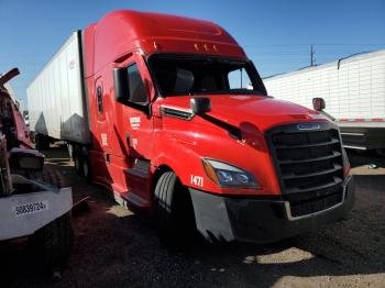  Salvage Freightliner Cascadia 1