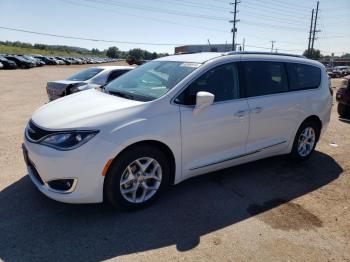  Salvage Chrysler Pacifica