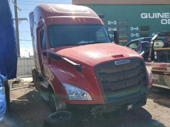  Salvage Freightliner Cascadia 1