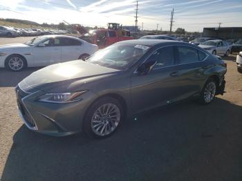  Salvage Lexus Es