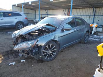  Salvage Chrysler 200