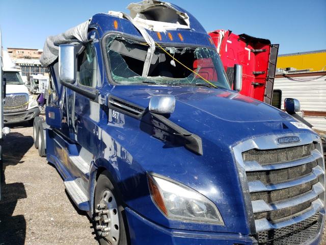  Salvage Freightliner Cascadia 1