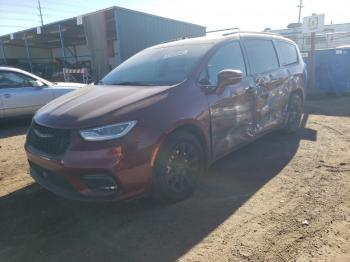  Salvage Chrysler Pacifica