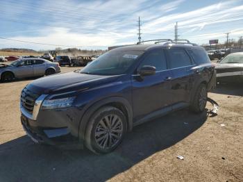  Salvage Nissan Pathfinder