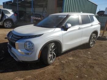  Salvage Mitsubishi Outlander