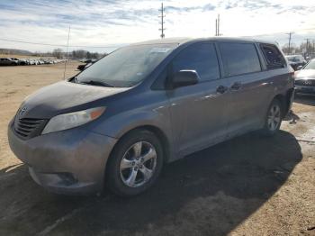  Salvage Toyota Sienna