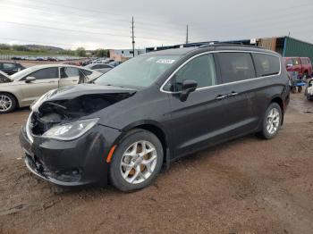  Salvage Chrysler Pacifica