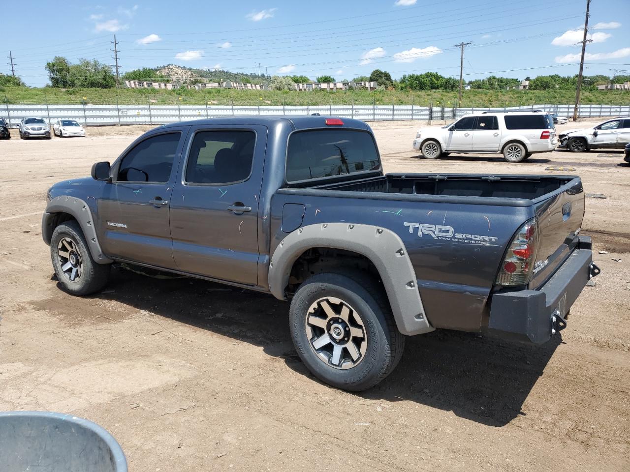 Toyota Tacoma Double Cab Image 2