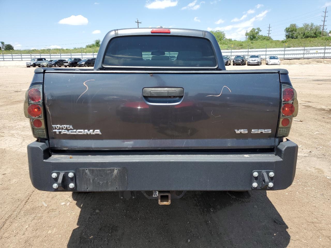 Toyota Tacoma Double Cab Image 11