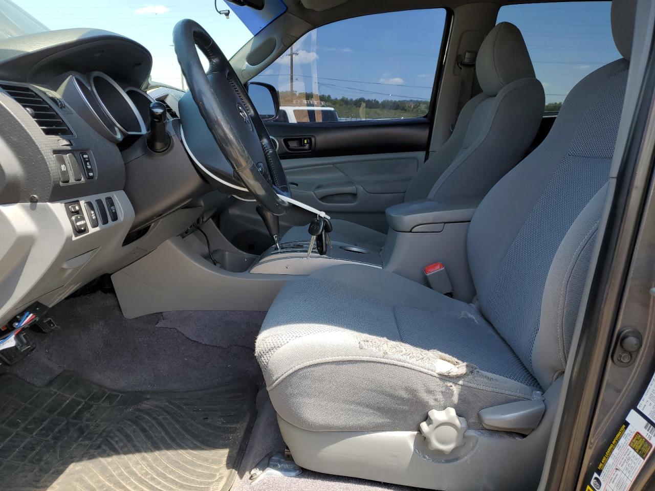 Toyota Tacoma Double Cab Image 8