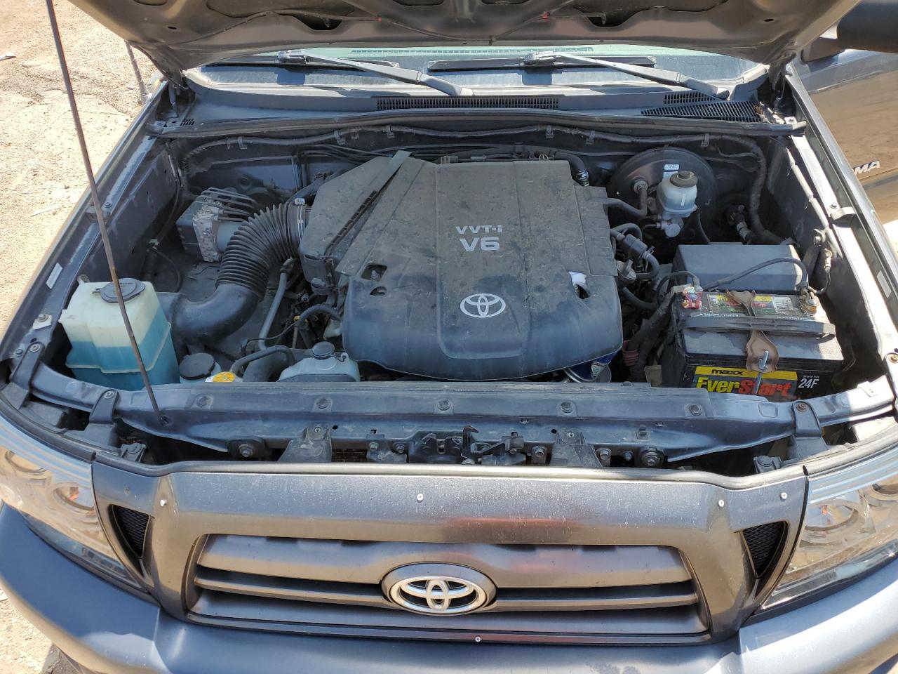 Toyota Tacoma Double Cab Image 9