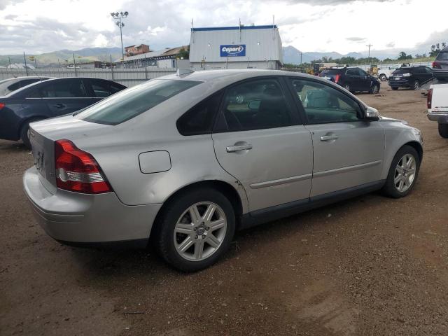 Volvo S40 2.4i Image 2
