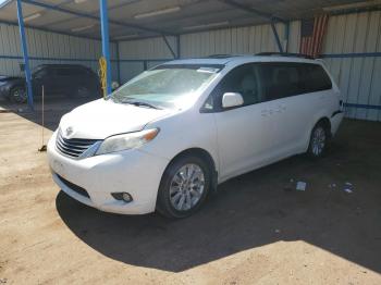  Salvage Toyota Sienna