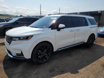  Salvage Kia Carnival