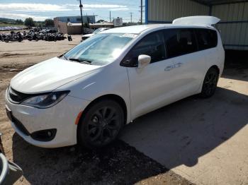  Salvage Chrysler Pacifica