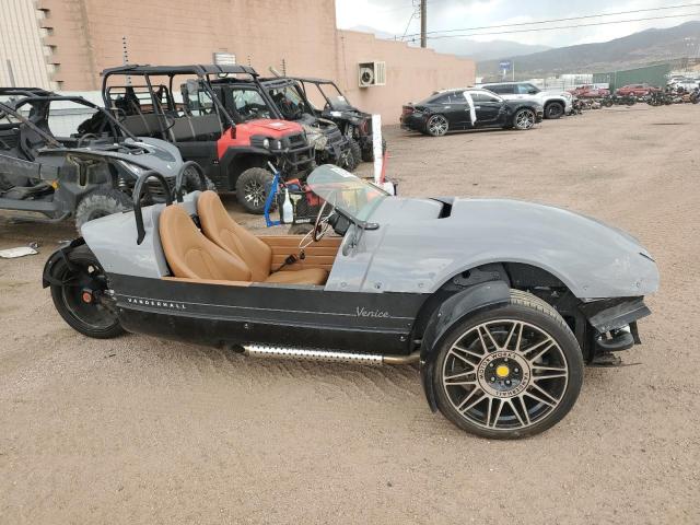  Salvage Vand Trike