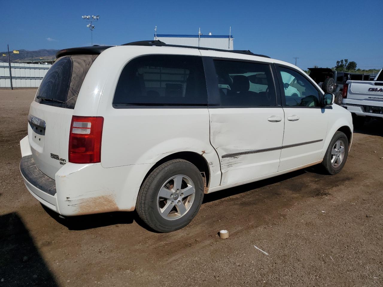 Dodge Caravan Sxt Image 2
