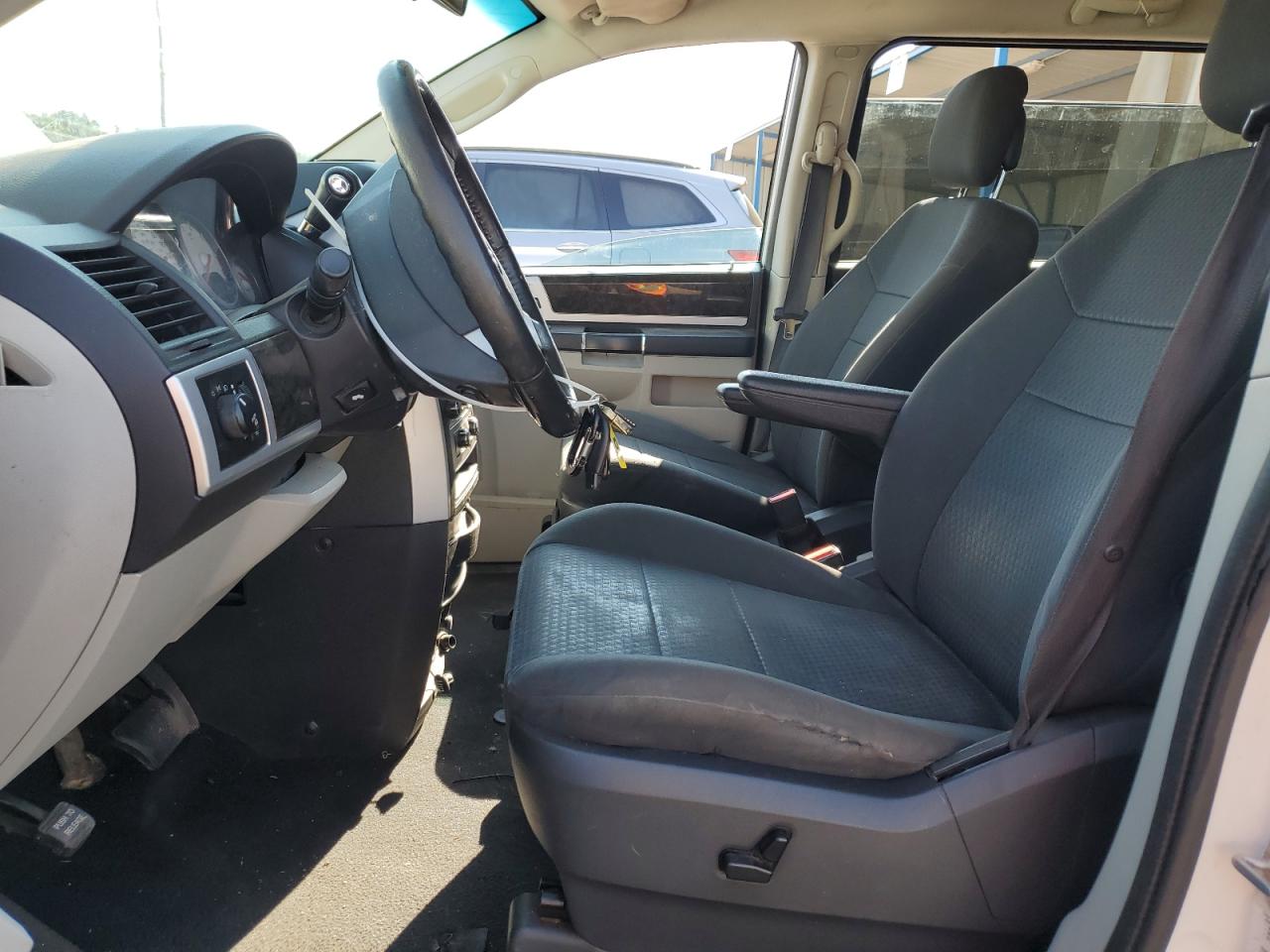 Dodge Caravan Sxt Image 6