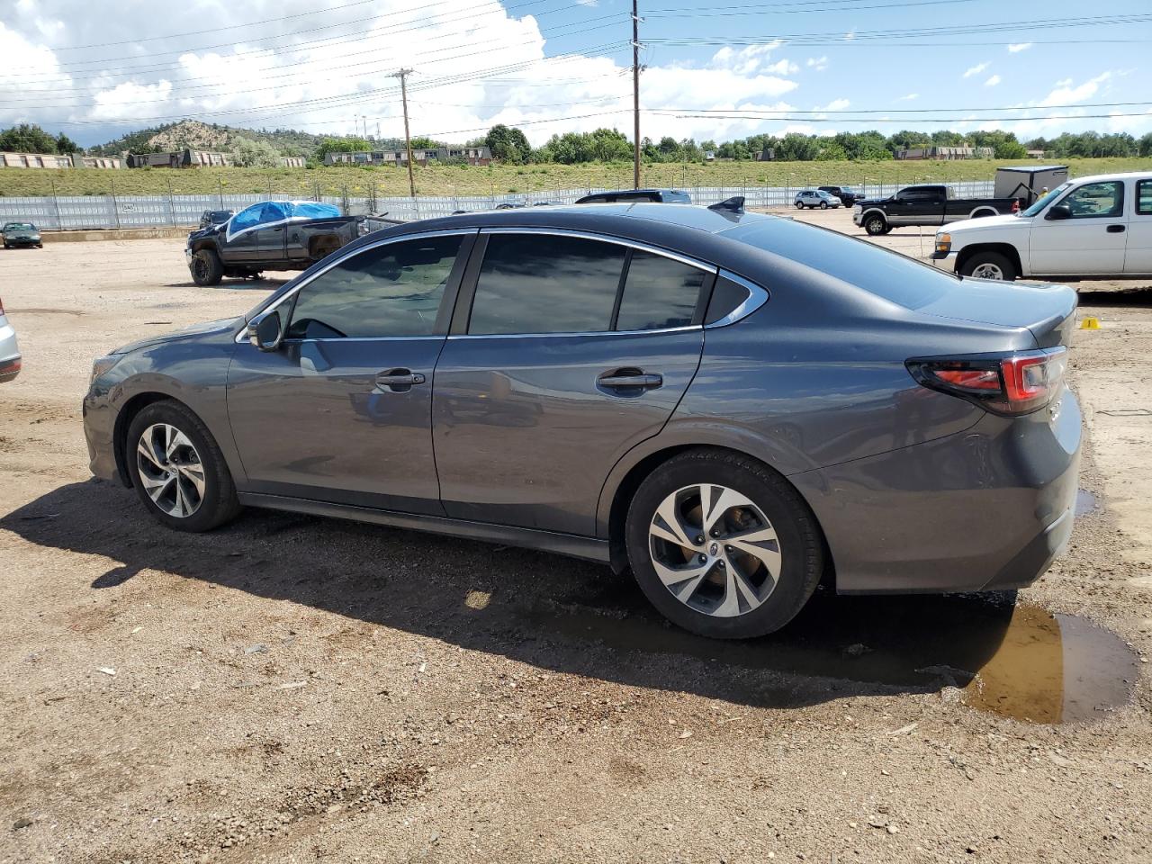 Subaru Legacy Premium Image 12