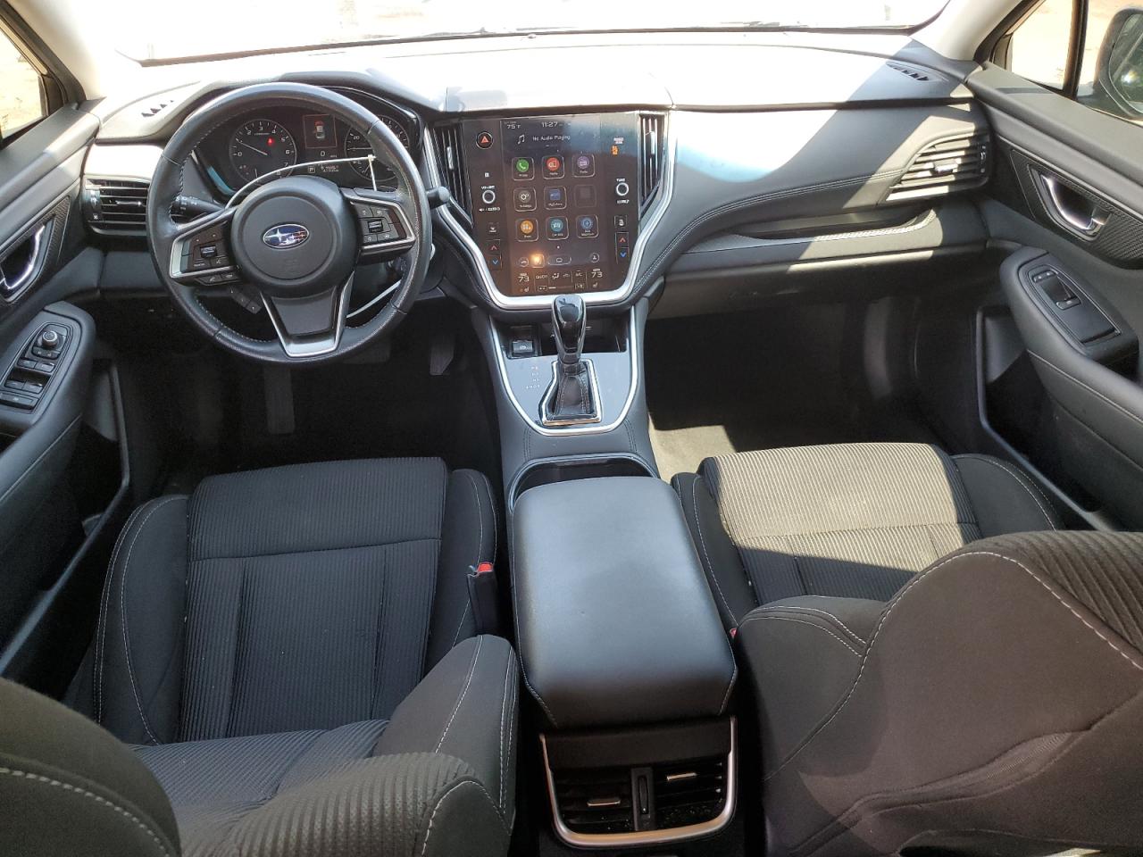 Subaru Legacy Premium Image 9