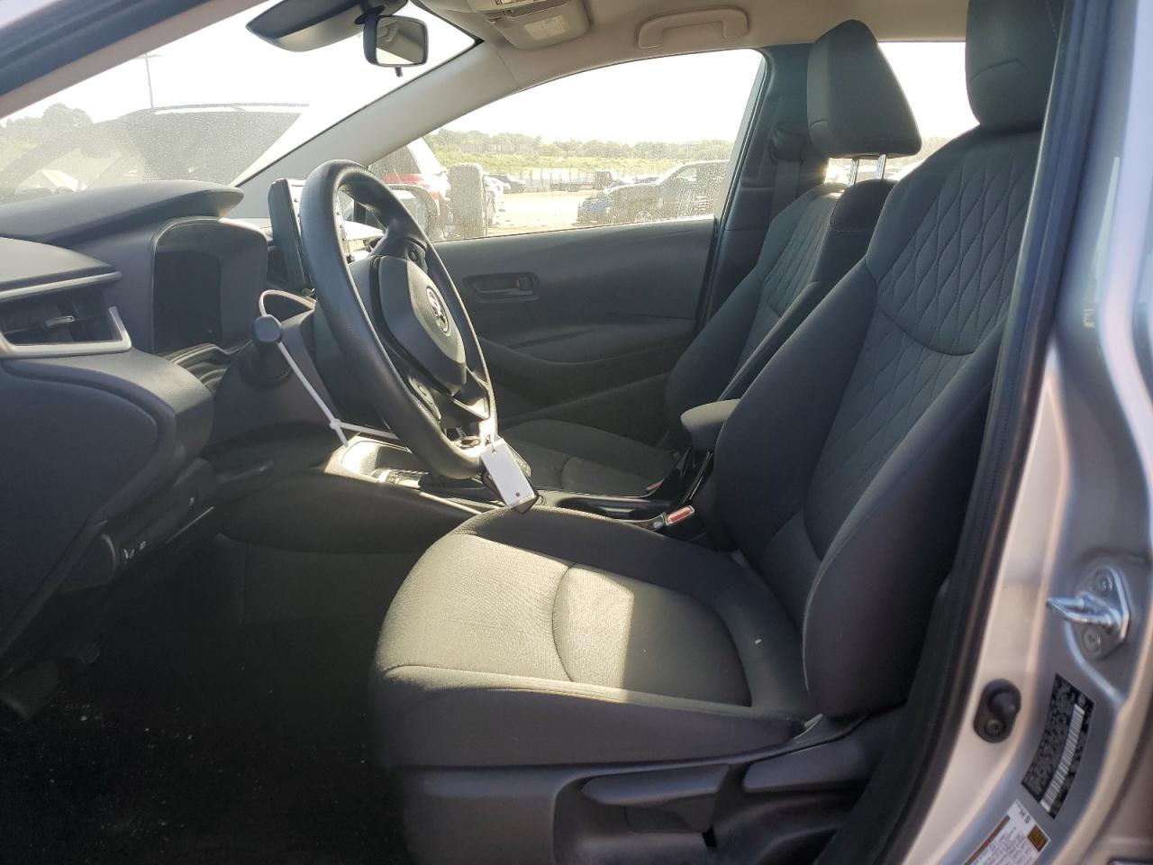 Toyota Corolla Le Image 5