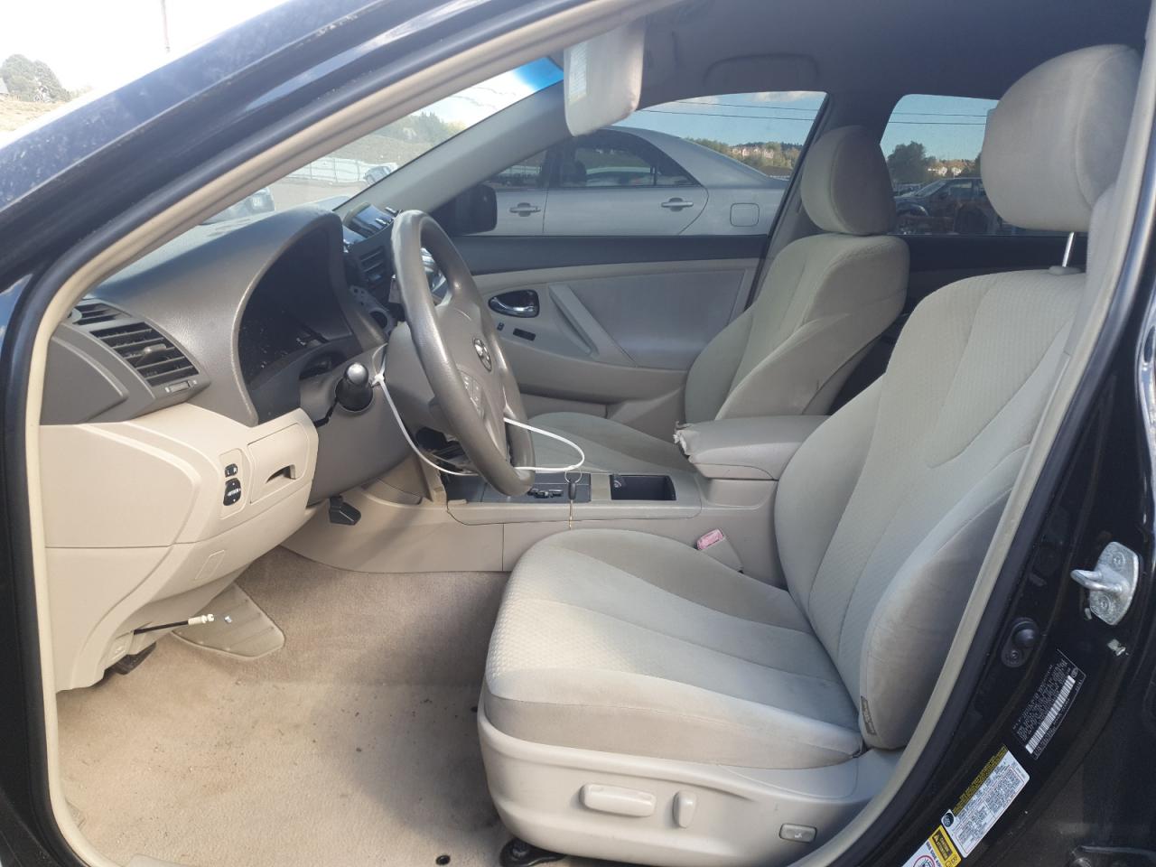 Toyota Camry Ce Image 4