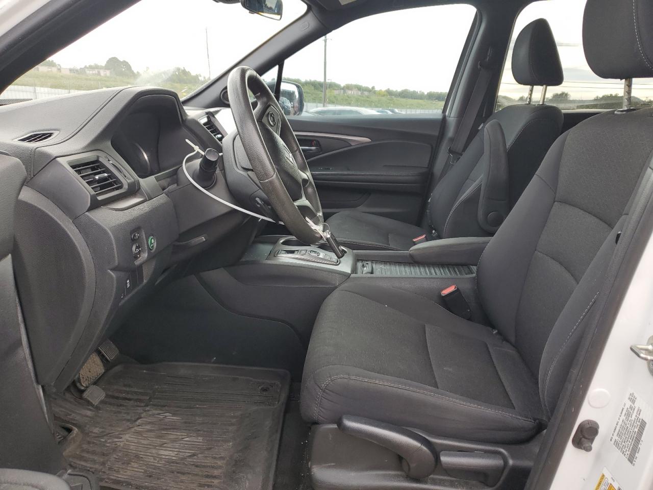 Honda Passport Sport Image 10