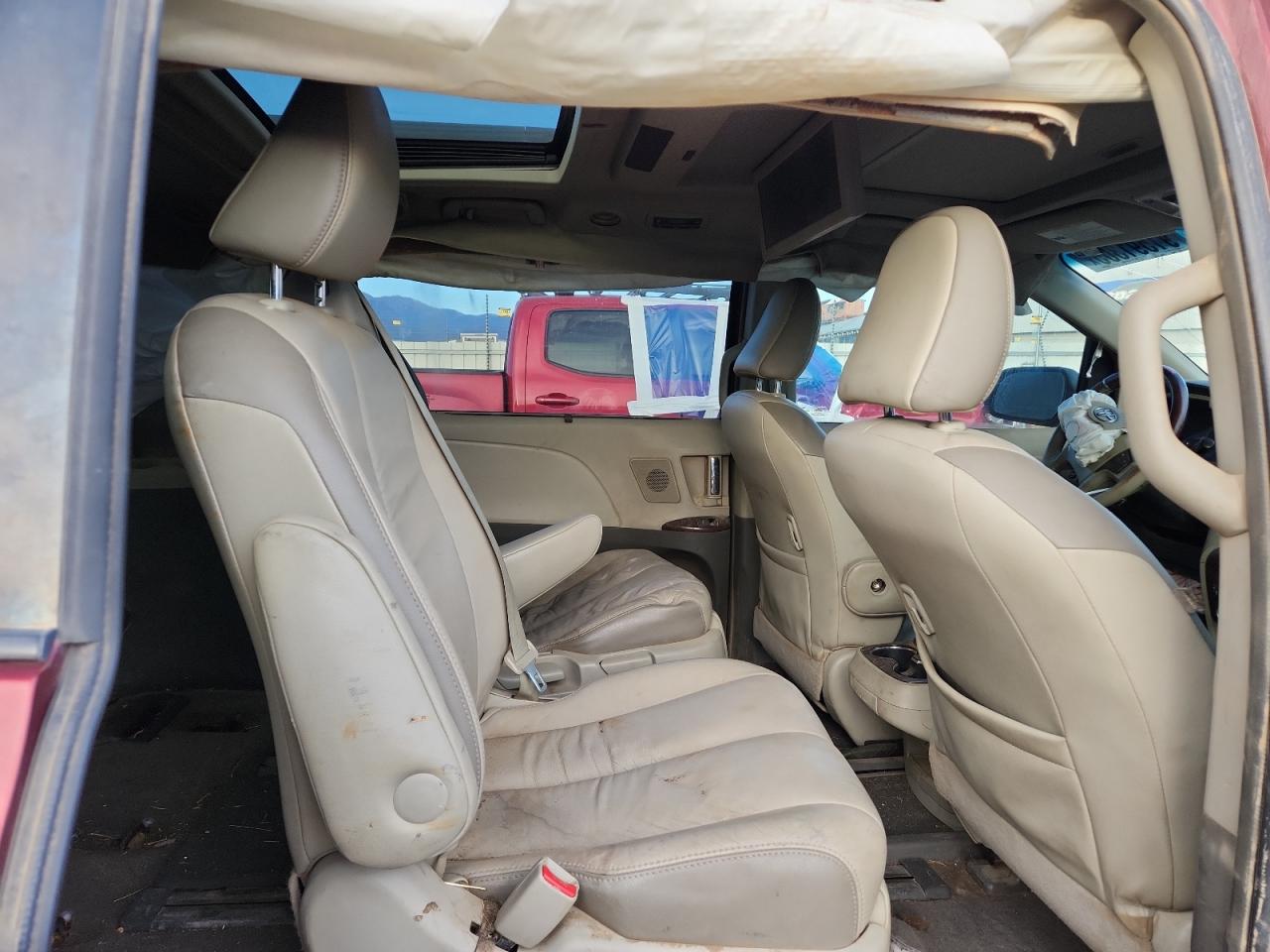 Toyota Sienna Xle Image 12