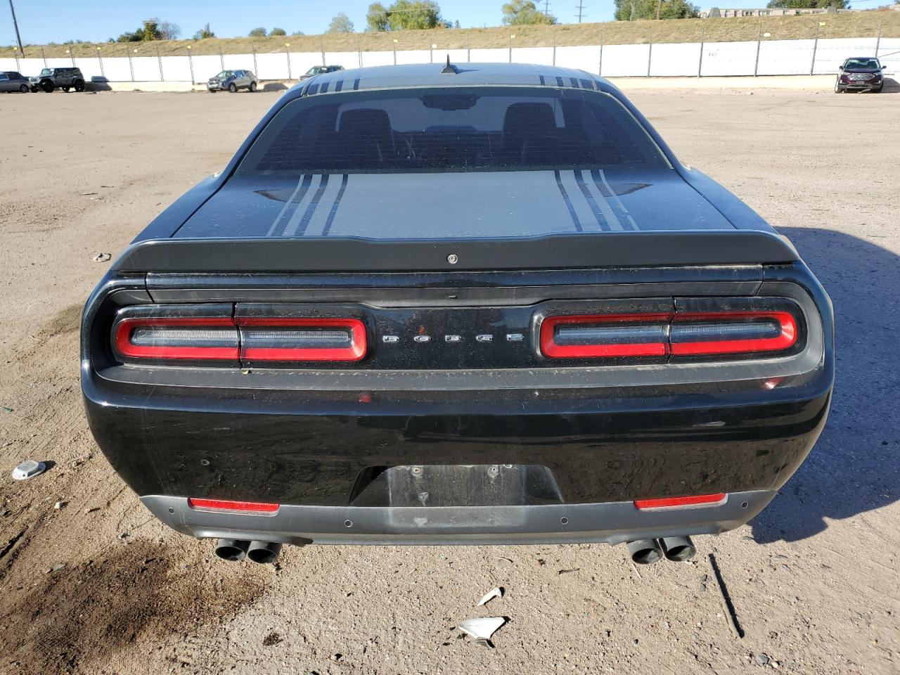 Dodge Challenger R/t Image 3