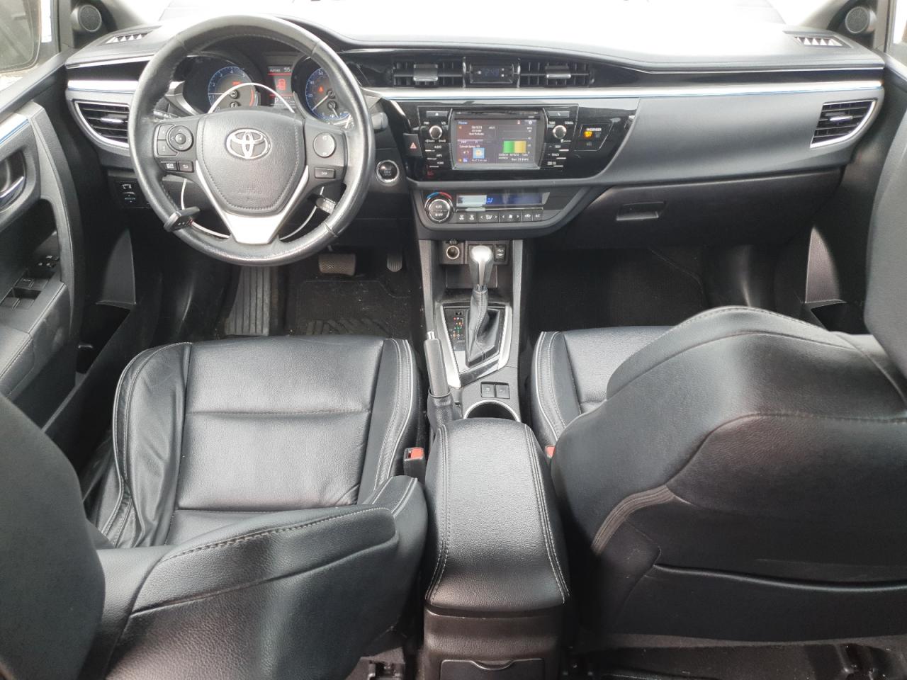 Toyota Corolla L Image 5
