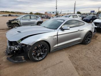  Salvage Ford Mustang