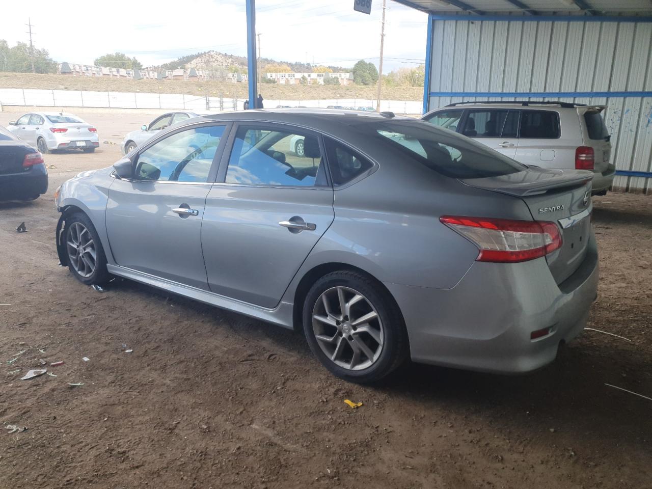 Nissan Sentra S Image 2