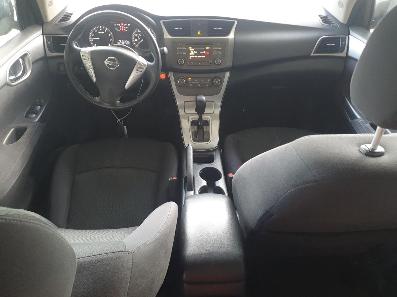 Nissan Sentra S Image 7