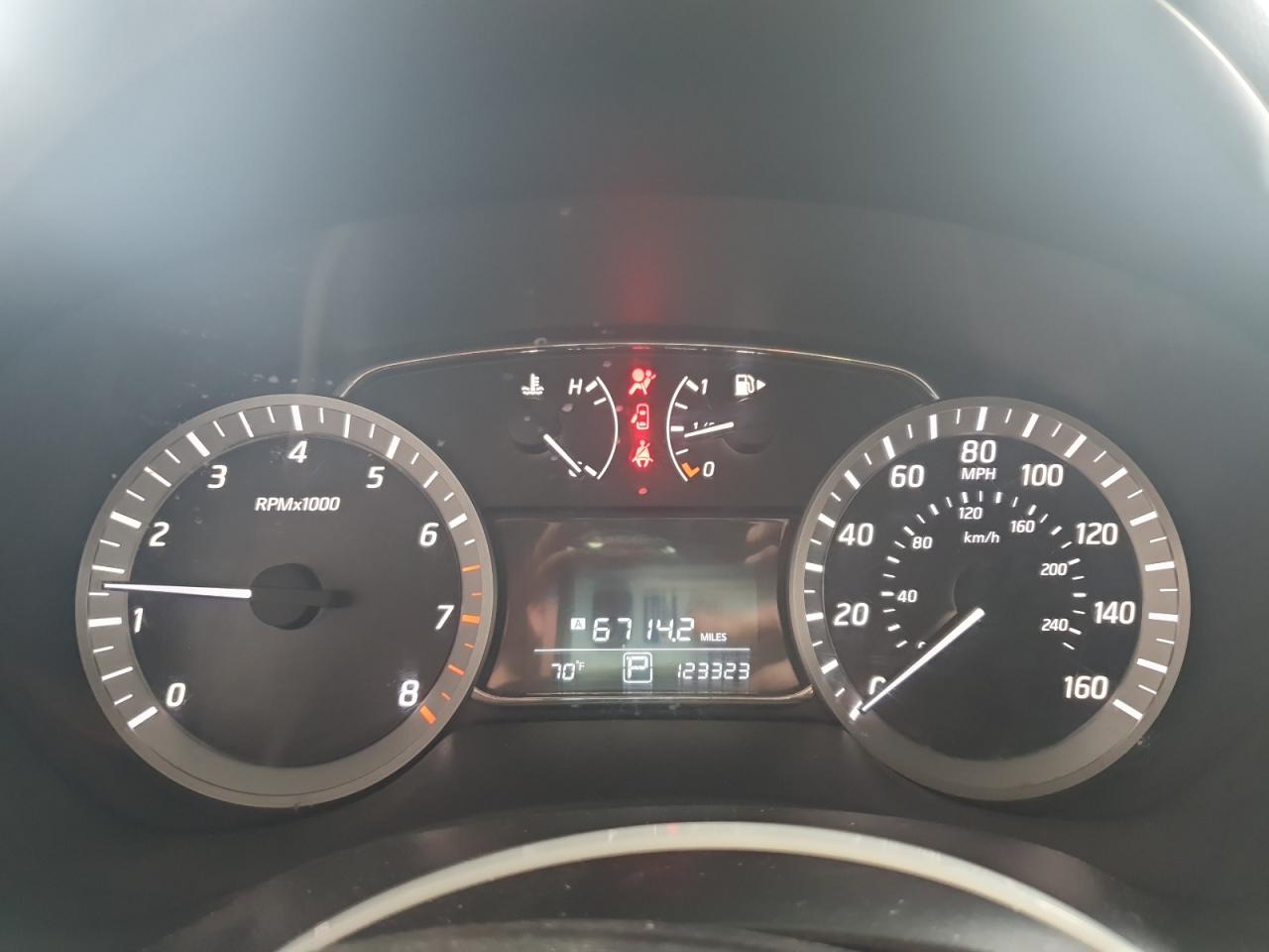 Nissan Sentra S Image 10