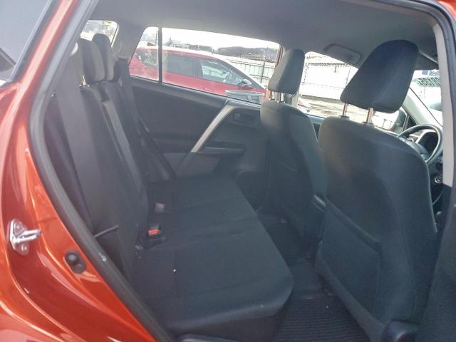 Toyota RAV4 Le Image 4