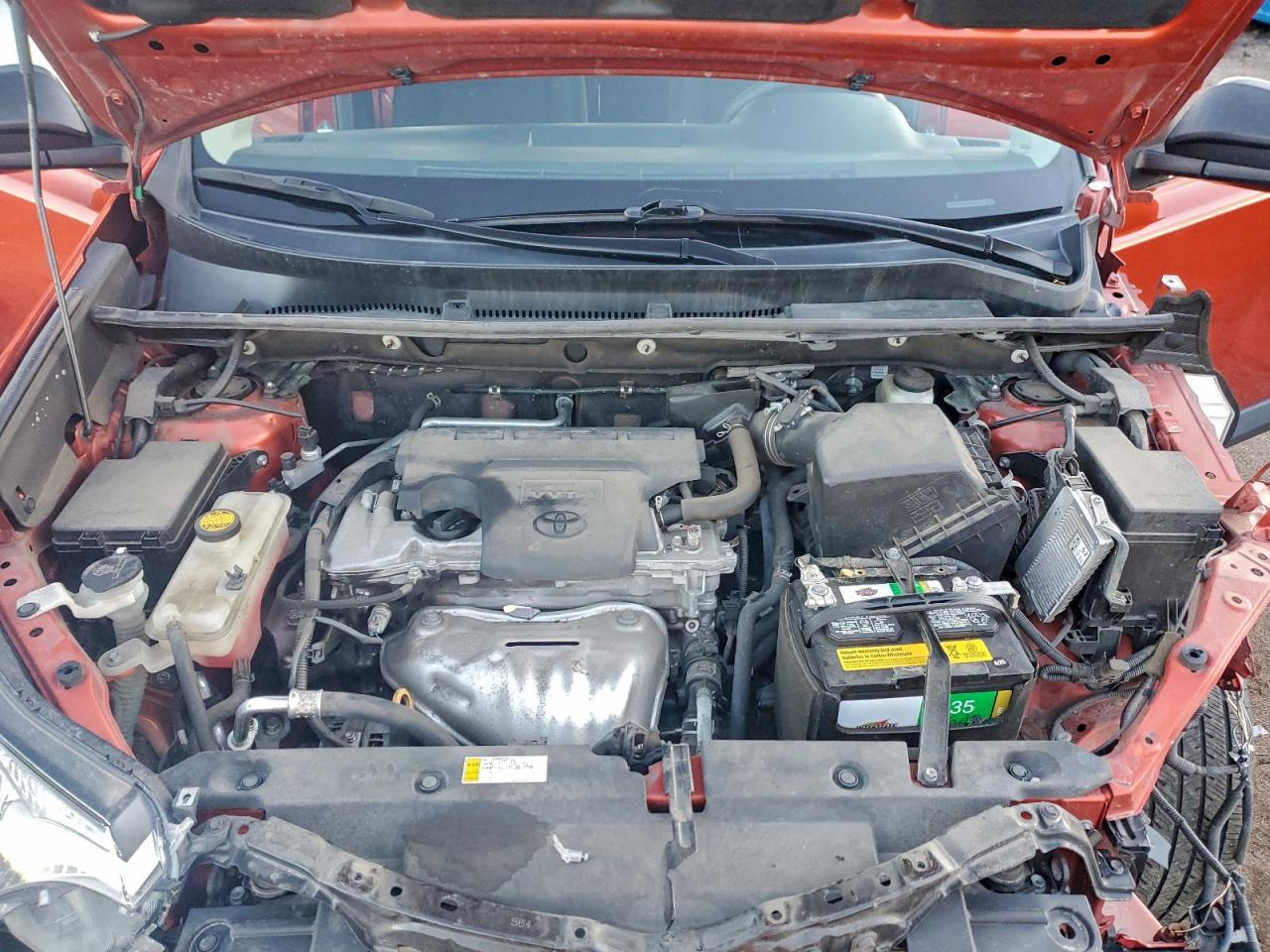 Toyota RAV4 Le Image 3