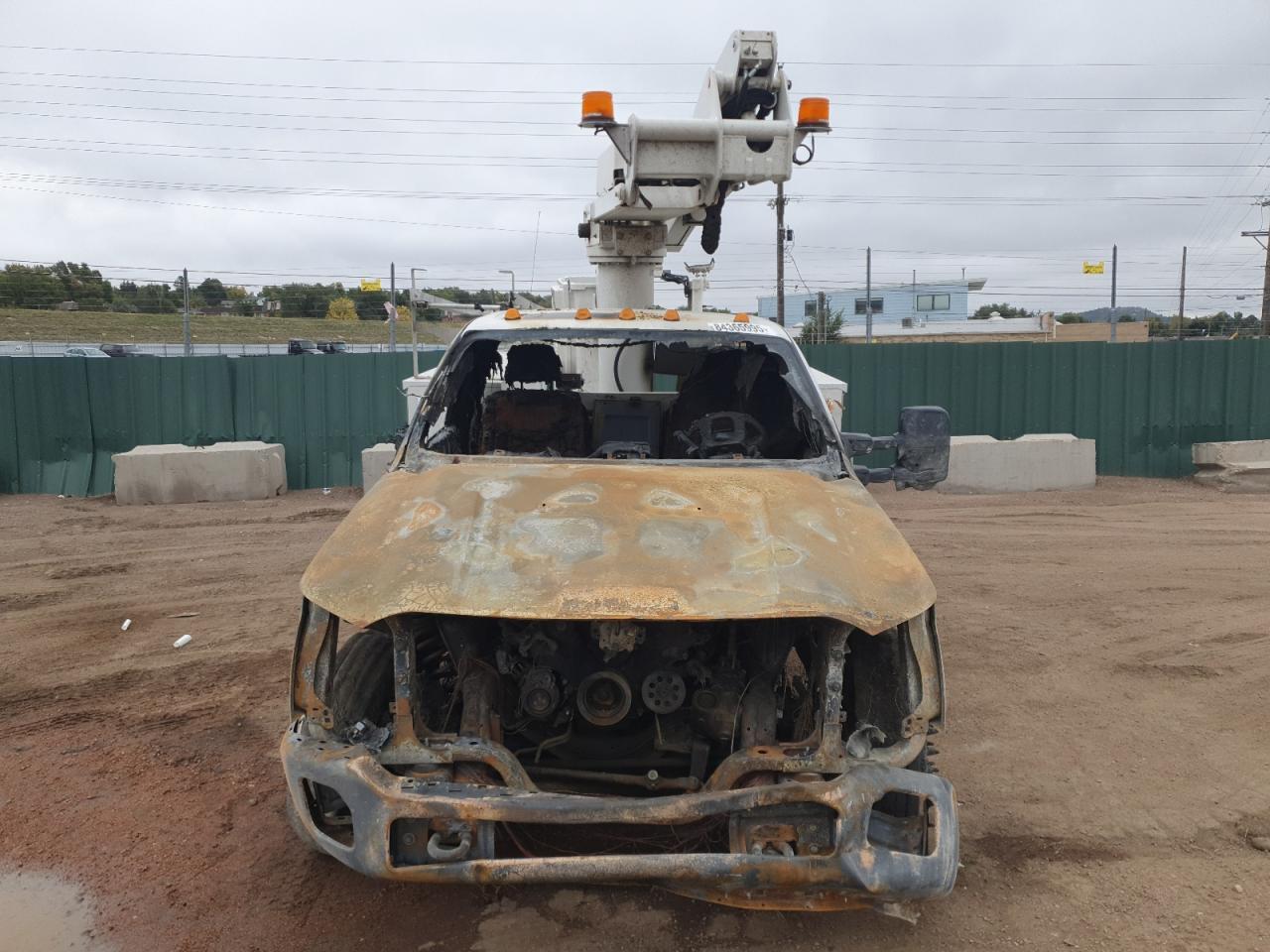 Ford F-450 Super Duty Image 3