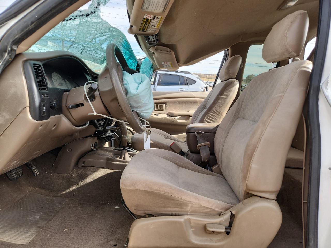 Toyota Tacoma Xtracab Image 6