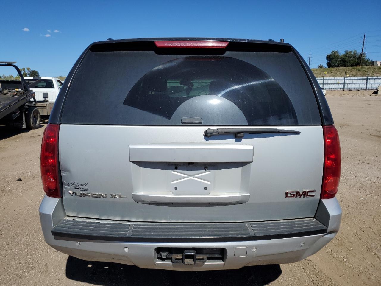 GMC Yukon K1500 Slt Image 10