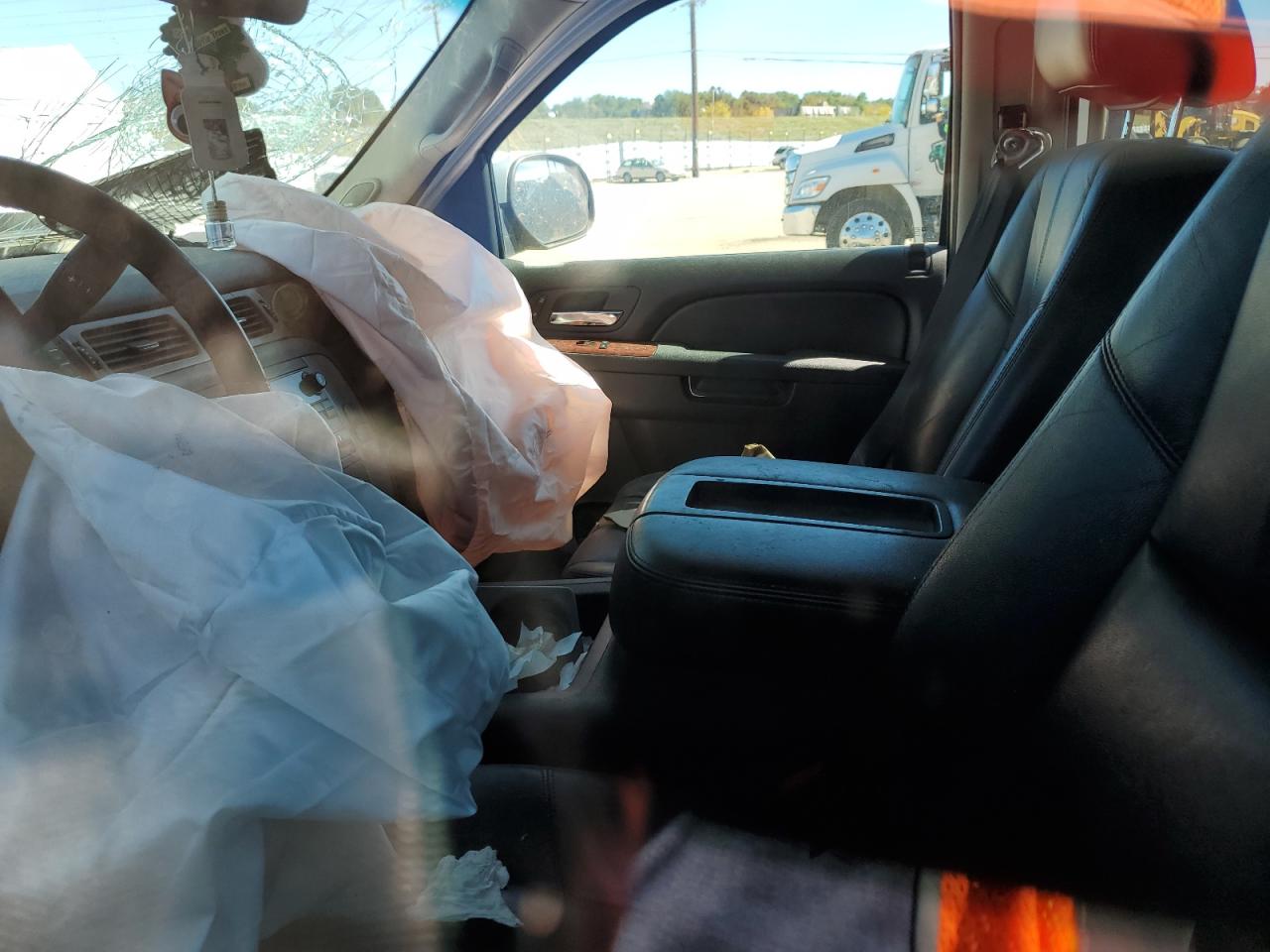 GMC Yukon K1500 Slt Image 4