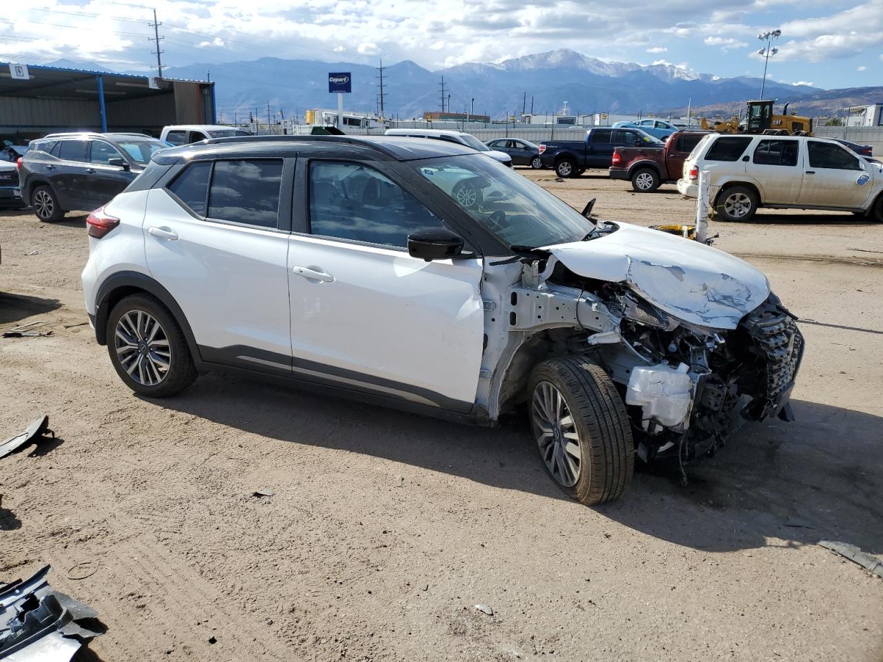 Nissan Kicks Sr Image 2