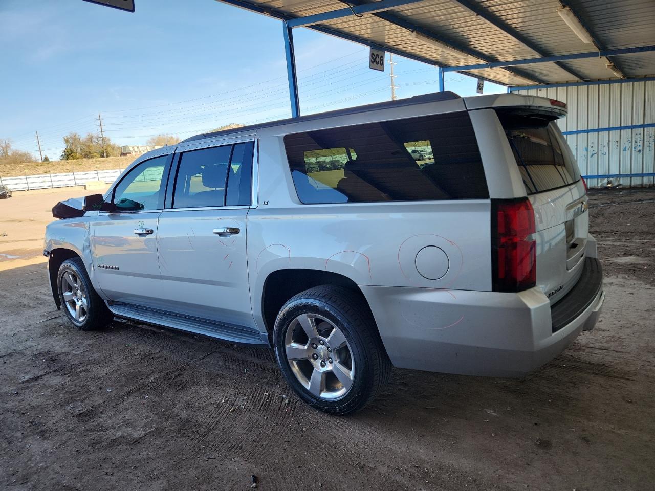 Chevrolet Suburban C1500 Lt Image 7