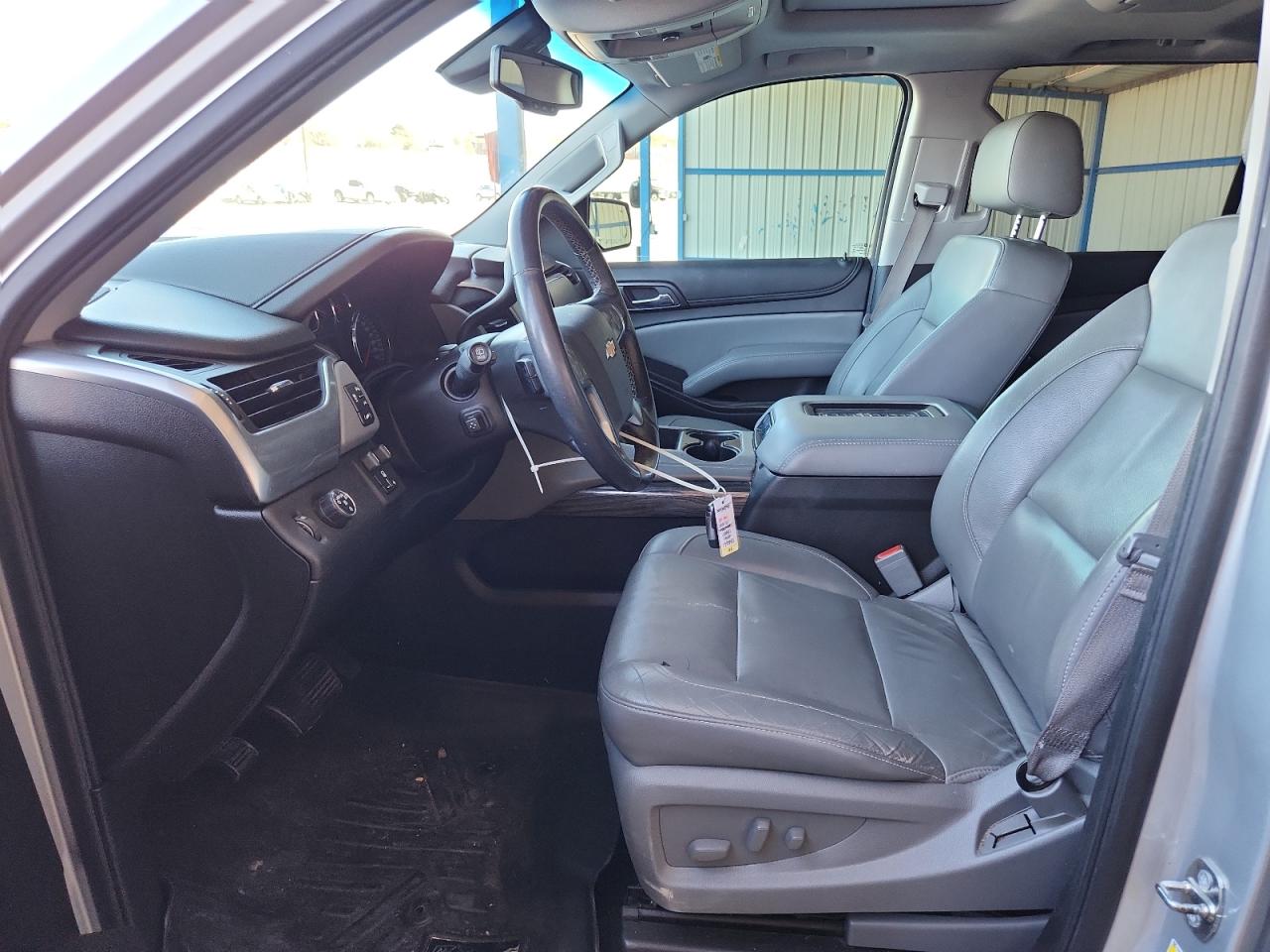 Chevrolet Suburban C1500 Lt Image 10