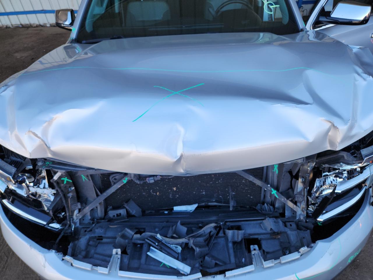 Chevrolet Suburban C1500 Lt Image 12