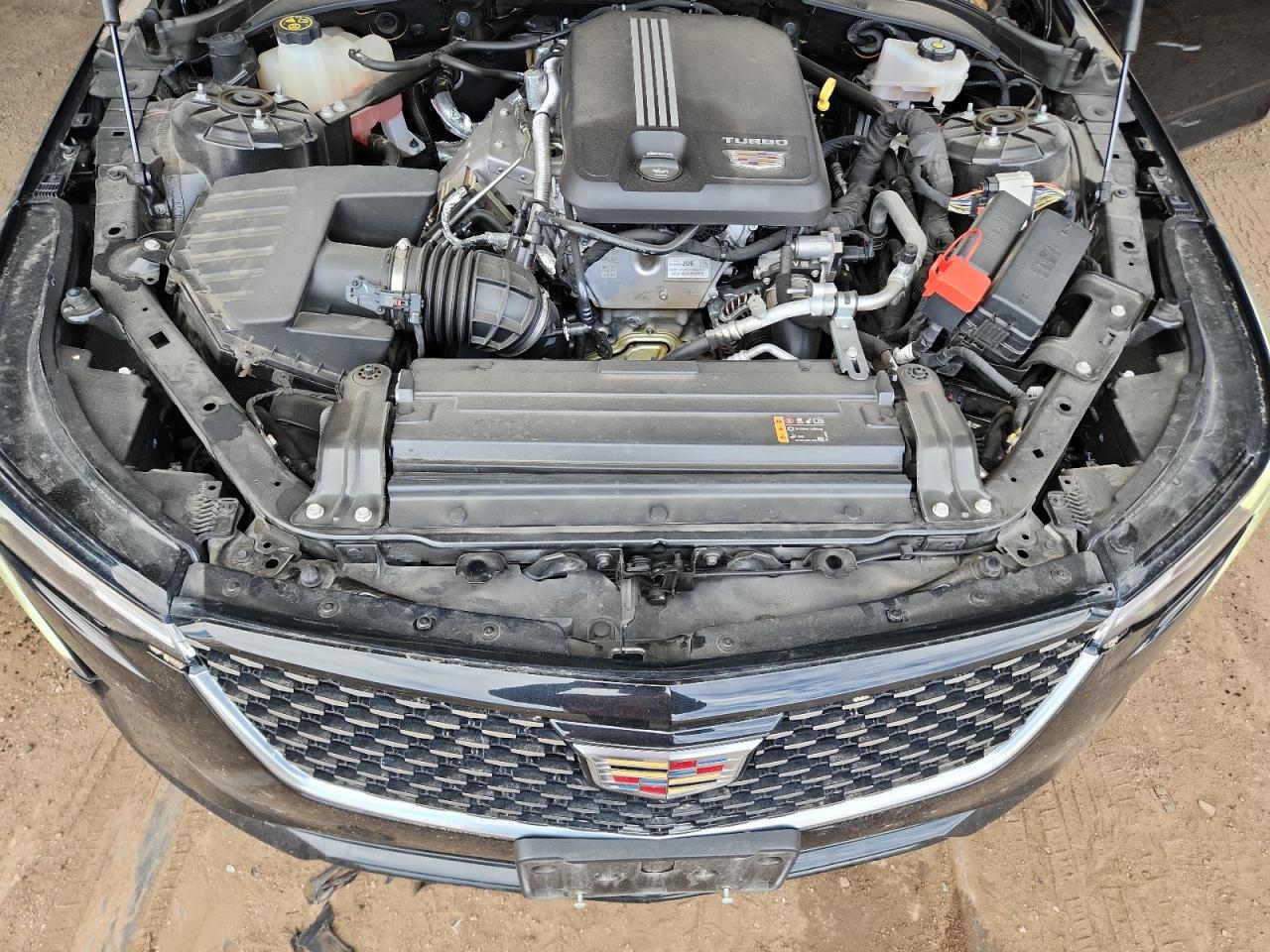 Cadillac CT4 Luxury Image 2