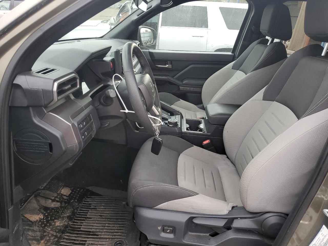 Toyota Tacoma Double Cab Image 5