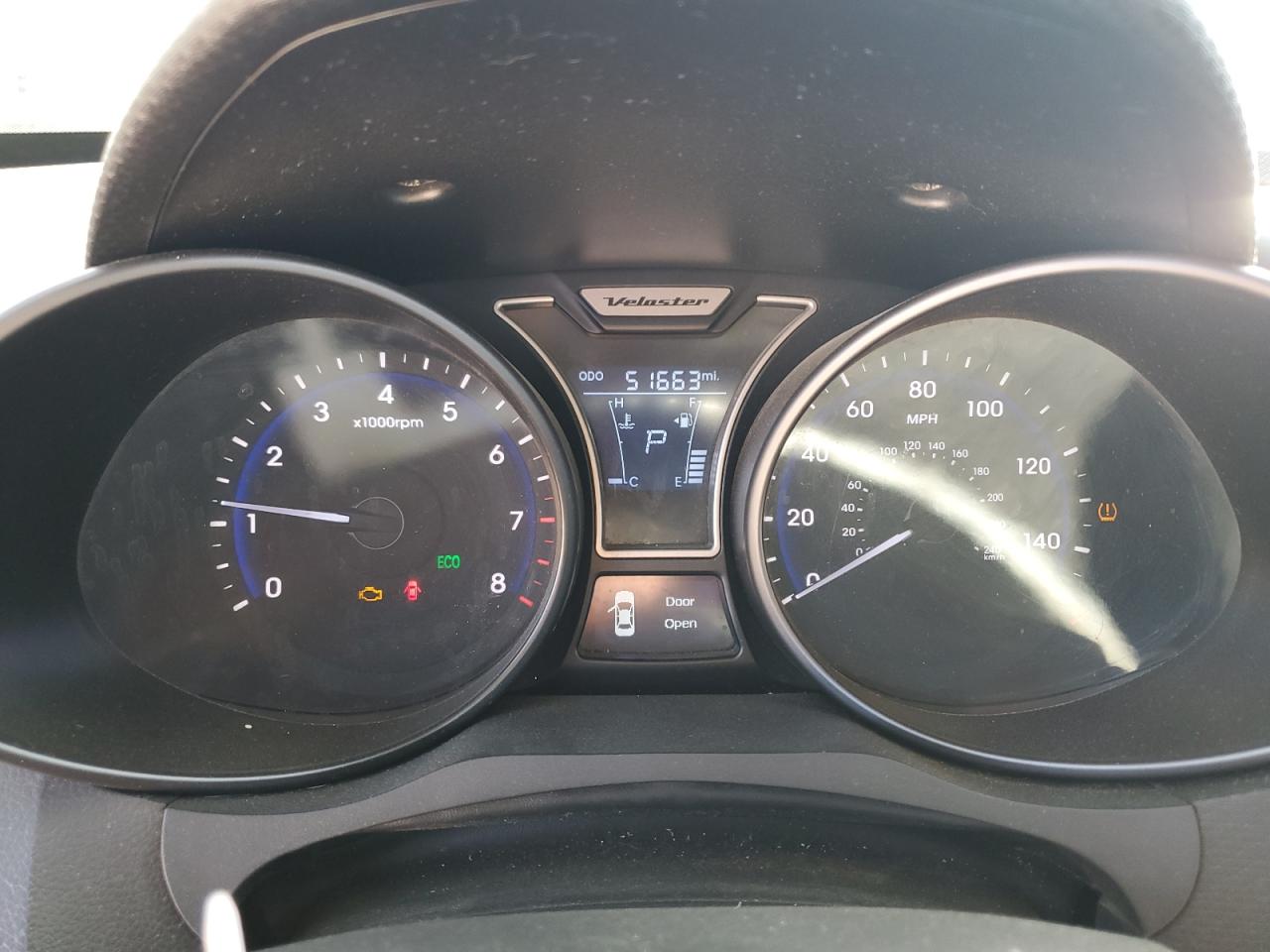 Hyundai VELOSTER Turbo Image 7