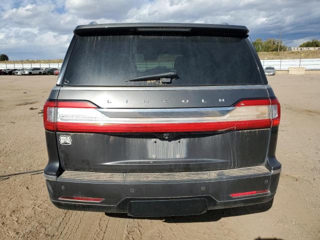 Lincoln Navigator Premiere Image 4